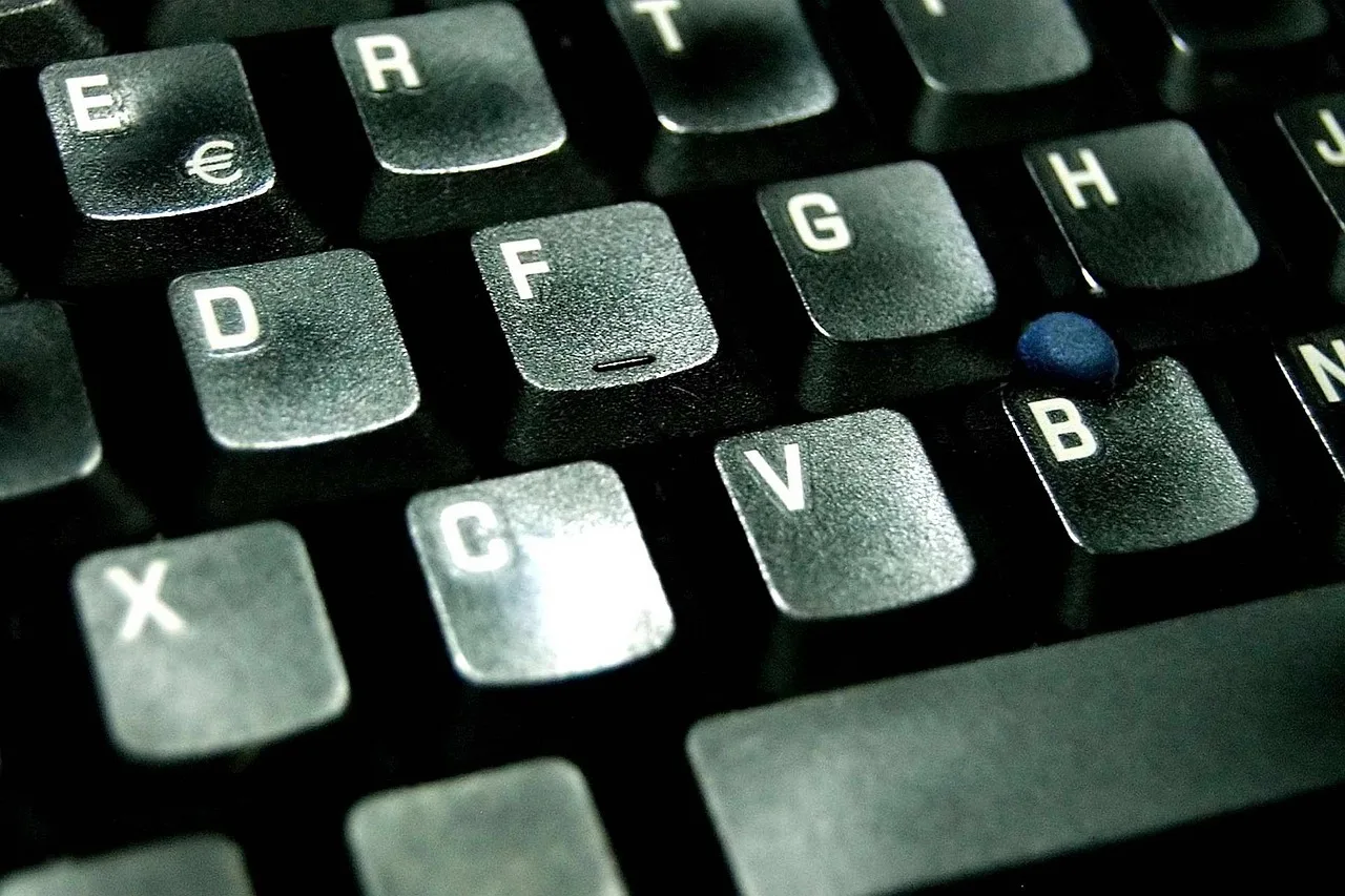 computer keyboard, desktop computer, computer science, business, web, internet, equipment, technology, work, job, to work, home office, office, mouse, to write, to study, studies, student, digital, workplace, apple, organization, marketing, designate, electronic, surf, communication